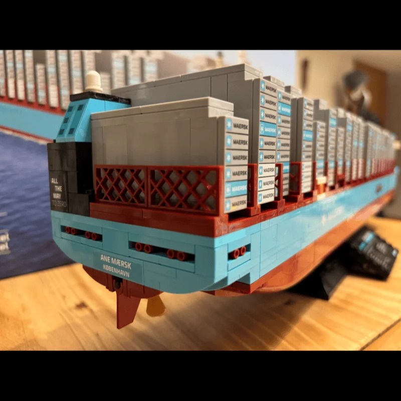 New 2026 Dual-Fuel Container V - Model Kit Simulator 评论和价格